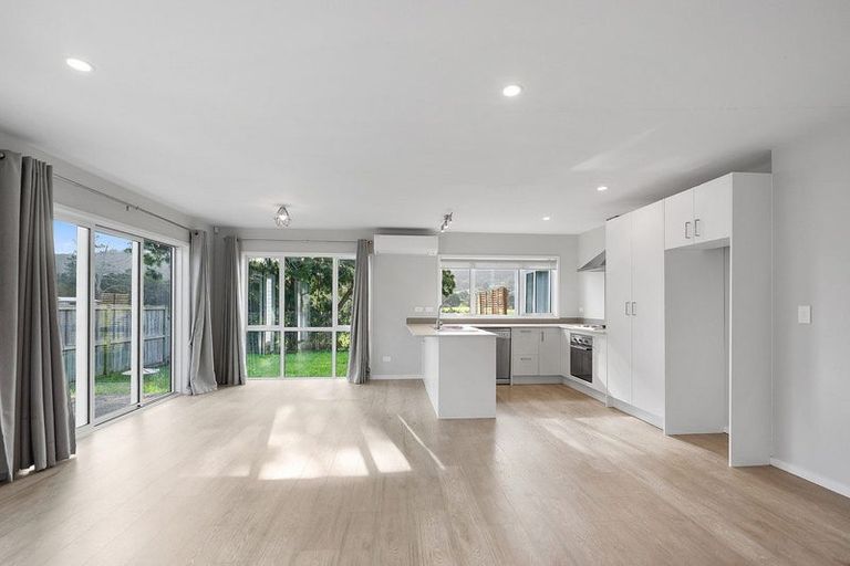 Photo of property in 9 Josh Road, Huapai, Kumeu, 0810