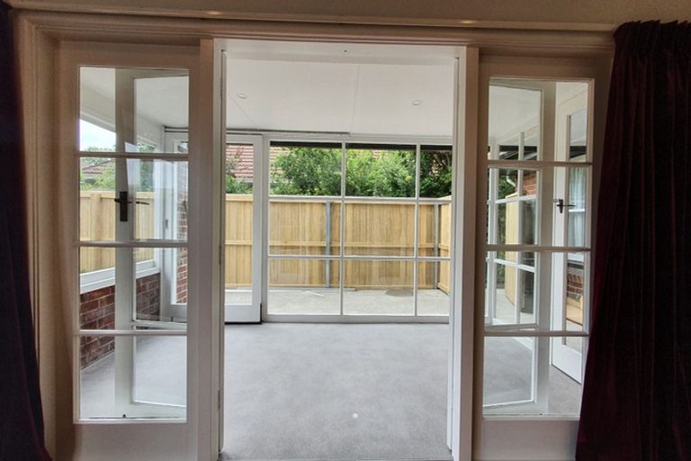 Photo of property in 7 Straven Road, Riccarton, Christchurch, 8011