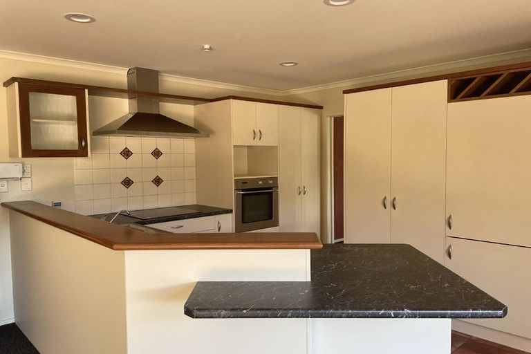 Photo of property in 2 Byblos Place, The Gardens, Auckland, 2105