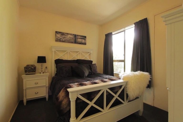 Photo of property in 15 Chip Grove, Sunnyhills, Auckland, 2010