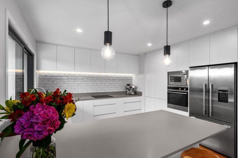 Photo of property in 25 Mayfair Crescent, Mairangi Bay, Auckland, 0630