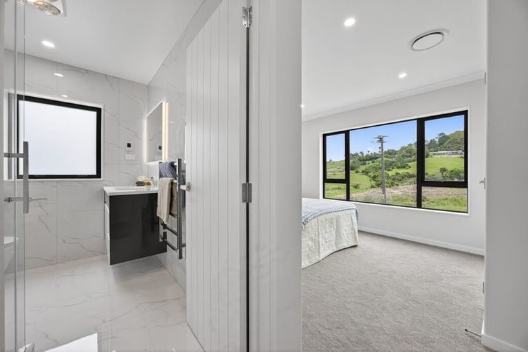 Photo of property in 2 Ballyalton Crescent, Flat Bush, 2019