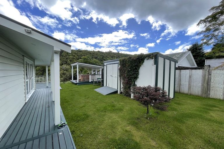 Photo of property in 87 Plateau Road, Te Marua, Upper Hutt, 5018