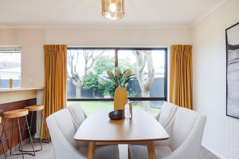 Photo of property in 22 Colonial Place, Kelvin Grove, Palmerston North, 4414