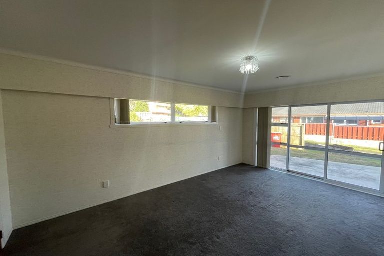 Photo of property in 27 Ramsey Street, Papatoetoe, Auckland, 2025