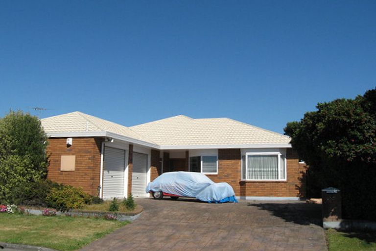 Photo of property in 14 Inglewood Place, Avonhead, Christchurch, 8042