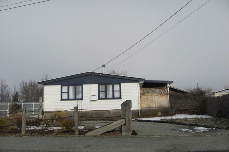 Photo of property in 15 Hunter Crescent, Twizel, 7901
