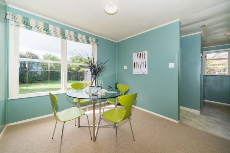 Photo of property in 22 Ashford Avenue, Hokowhitu, Palmerston North, 4410