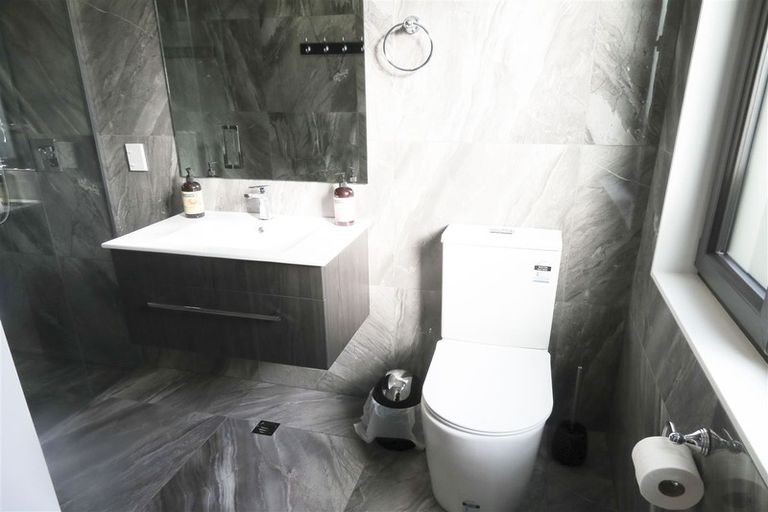 Photo of property in 71 Hokonui Drive, Gore, 9710