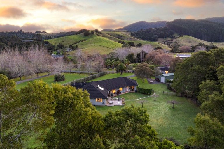 Photo of property in 38 Westminster Glen, Matakana, Warkworth, 0985