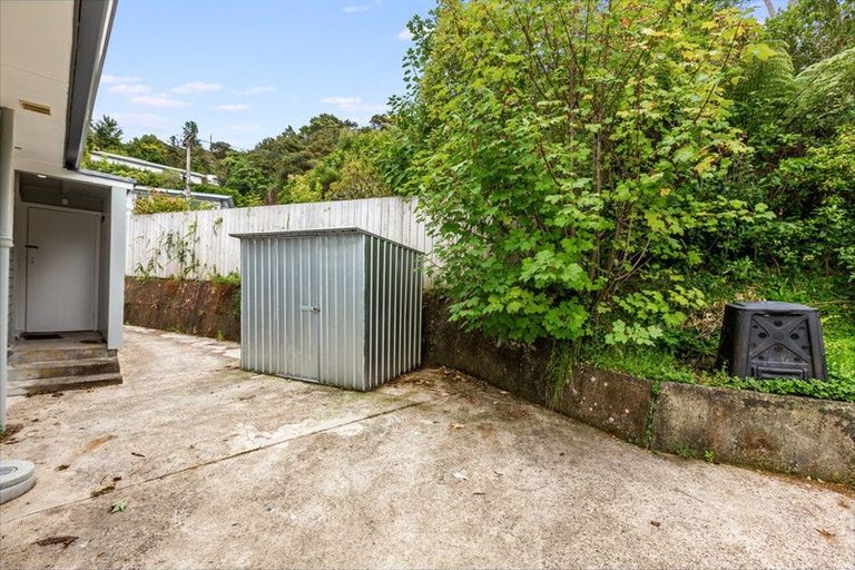 Photo of property in 16 Rintoul Grove, Stokes Valley, Lower Hutt, 5019