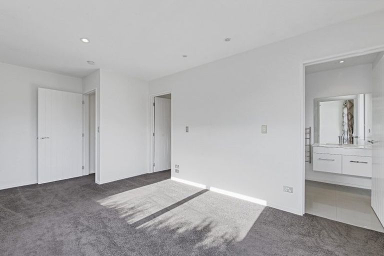 Photo of property in 5 Koura Drive, Rangiora, 7400