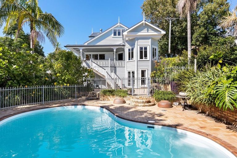 Photo of property in 1/36 Maritime Terrace, Birkenhead, Auckland, 0626