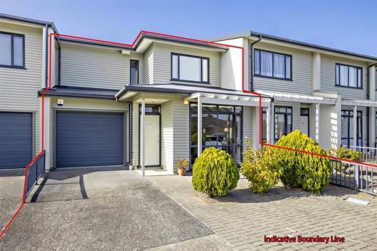 Photo of property in 11/2 Armoy Drive, East Tamaki, Auckland, 2016