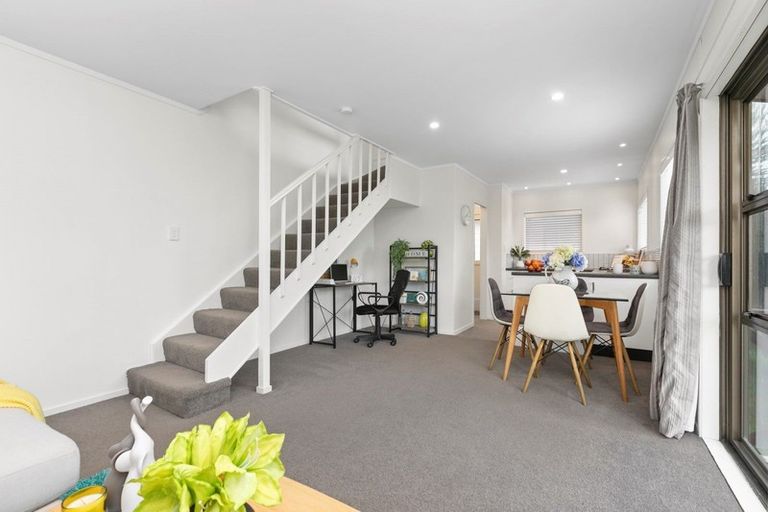 Photo of property in 5/506 Devonport Road, Tauranga South, Tauranga, 3112