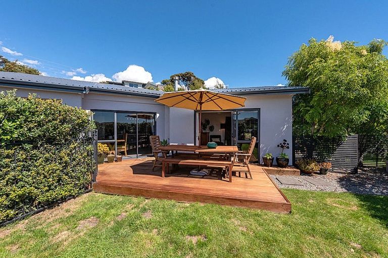 Photo of property in 11 Port Lane, Whitby, Porirua, 5024