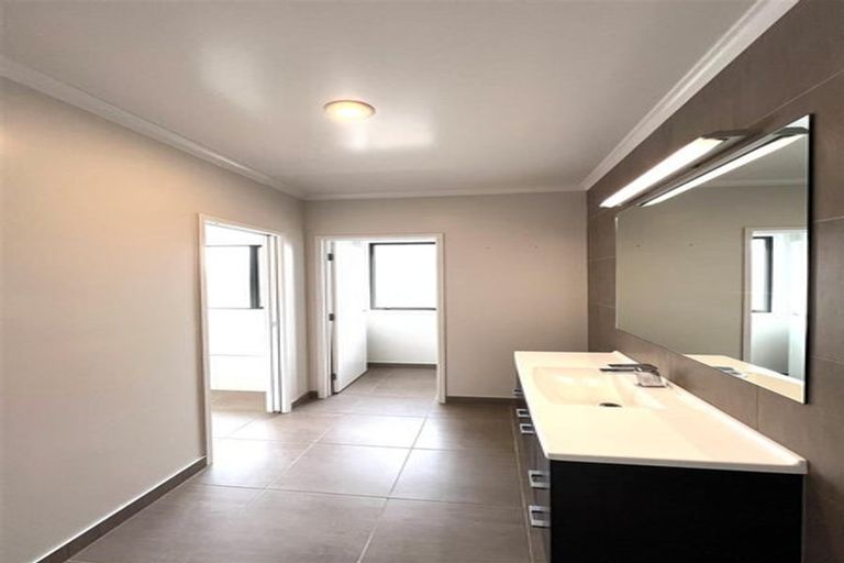 Photo of property in 6 Bendemeer Place, Flat Bush, Auckland, 2016