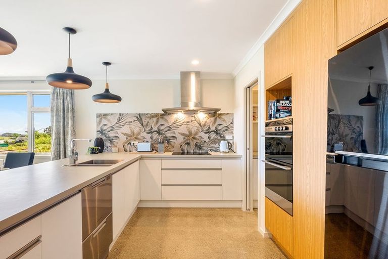 Photo of property in 30 Matenga Street, Waikanae, 5036