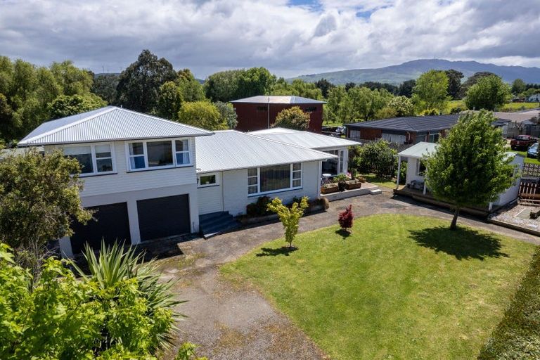 Photo of property in 77 Fergusson Street, Woodville, 4920