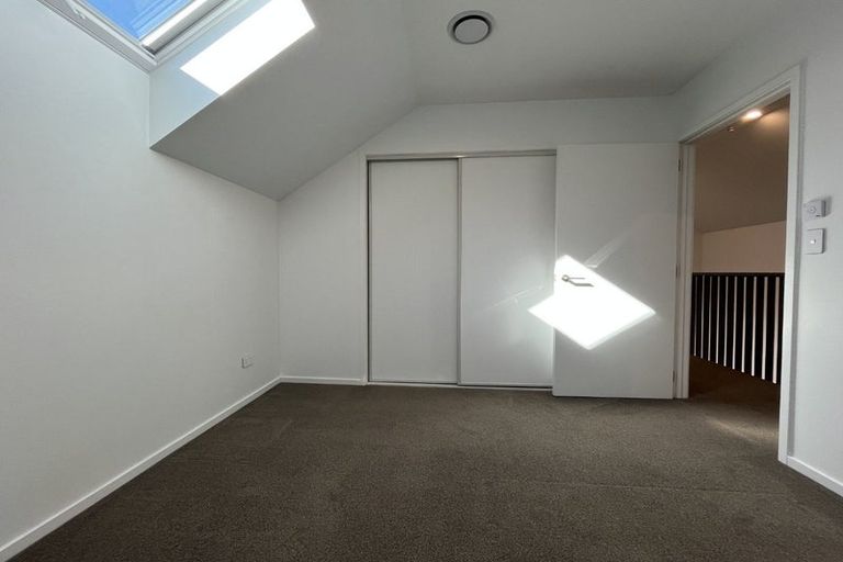 Photo of property in 1/23 Hills Road, Edgeware, Christchurch, 8013