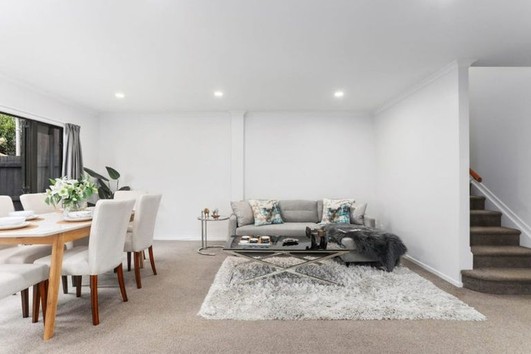 Photo of property in 15 Whitbourne Heights, Manurewa, Auckland, 2105