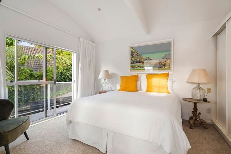Photo of property in 1/35 Newhaven Terrace, Mairangi Bay, Auckland, 0630