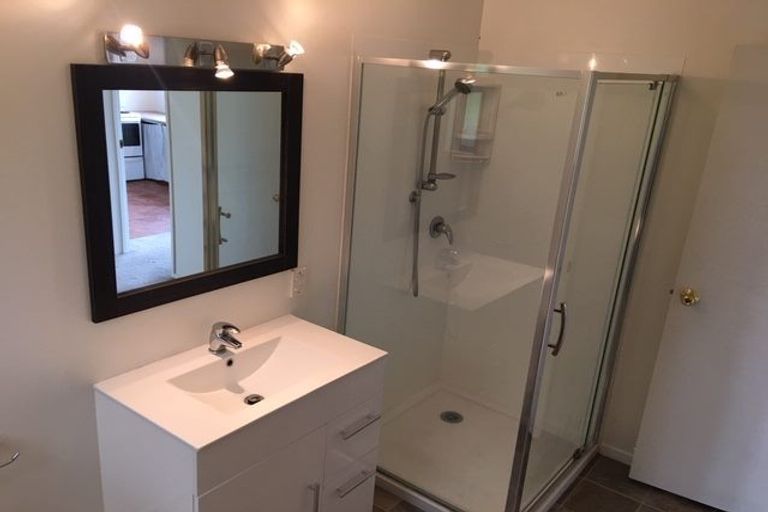 Photo of property in 15 Van Dyke Place, West Harbour, Auckland, 0618