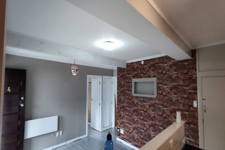 Photo of property in 4 Mills Road, Brooklyn, Wellington, 6021