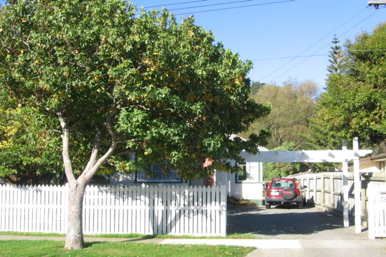Photo of property in 38 Petherick Street, Taita, Lower Hutt, 5011