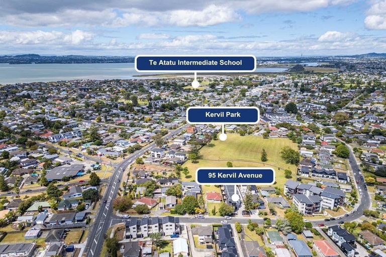 Photo of property in 95e Kervil Avenue, Te Atatu Peninsula, Auckland, 0610