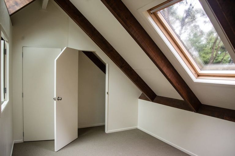 Photo of property in 28a Brunton Place, Glenfield, Auckland, 0629