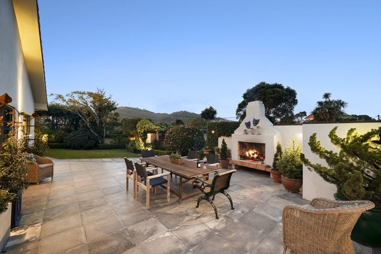 Photo of property in 65 Nicholson Road, Khandallah, Wellington, 6035