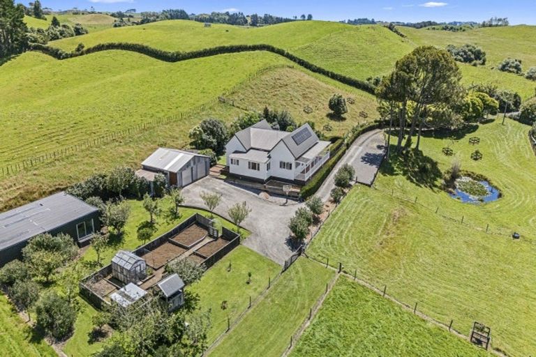 Photo of property in 79 Lincoln Road East, Everett Park, Inglewood, 4389