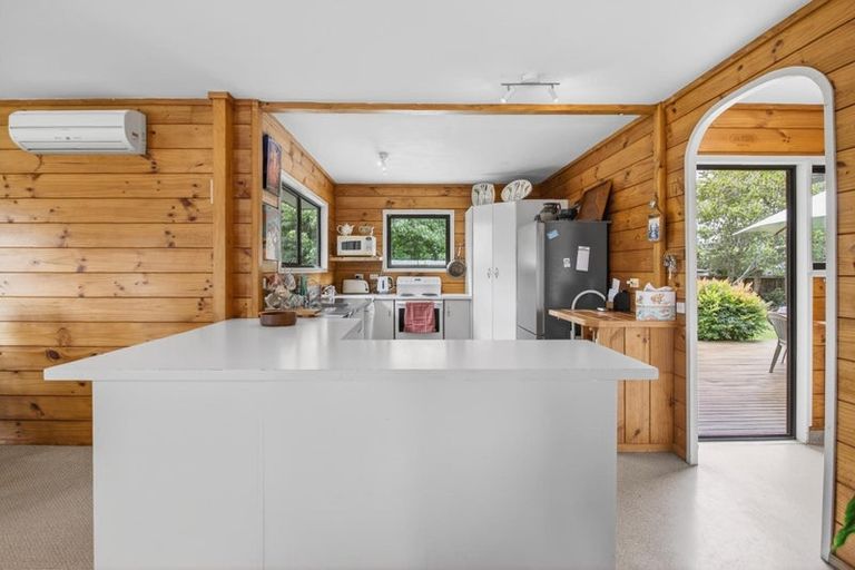 Photo of property in 6 Vintners Close, Huapai, Kumeu, 0810