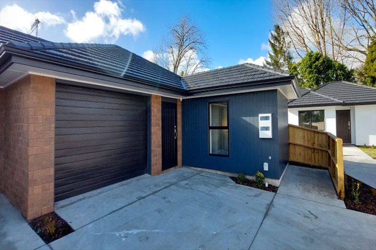 Photo of property in 2/12 Keitha Place, Glenview, Hamilton, 3206