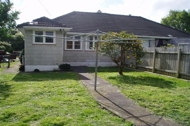 Photo of property in 377 Cambridge Terrace, Naenae, Lower Hutt, 5011
