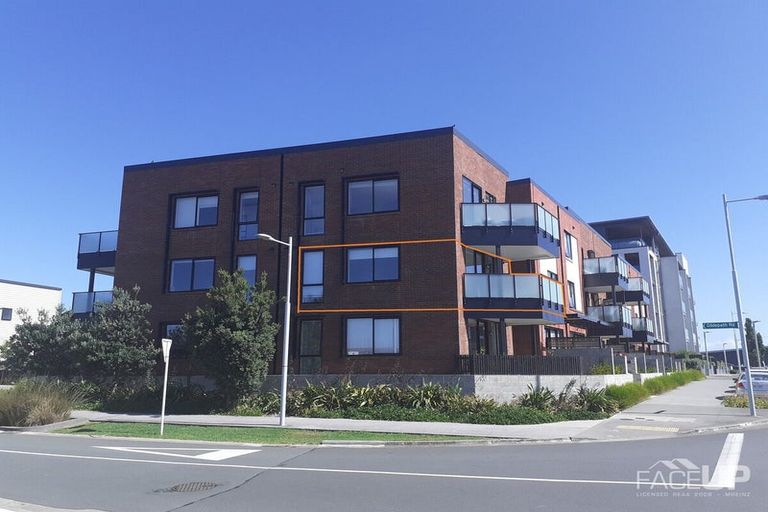 Photo of property in 2/22 Kerewhenua Crescent, Hobsonville, 0616