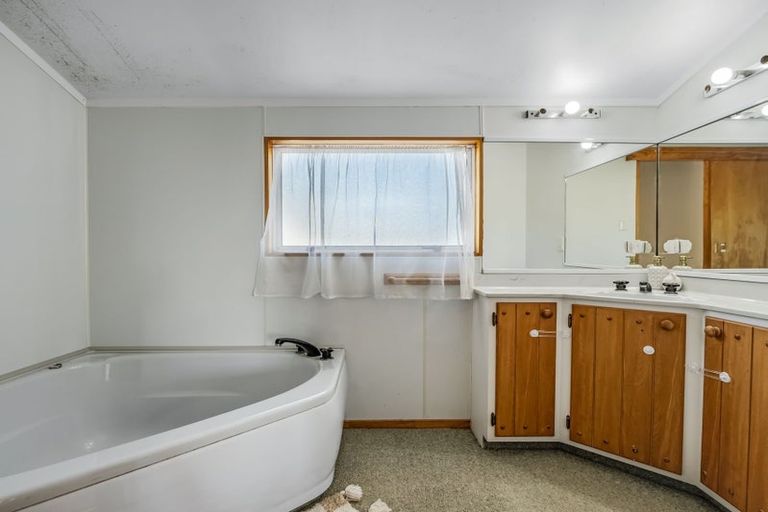 Photo of property in 58 Fishermans Drive, Coastlands, Whakatane, 3120