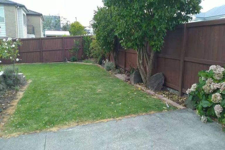 Photo of property in 7 Woodbine Avenue, Greenlane, Auckland, 1051