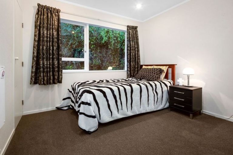 Photo of property in 14a Zande Terrace, Tawa, Wellington, 5028