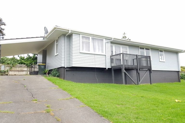 Photo of property in 15 Holmes Drive South, West Harbour, Auckland, 0618