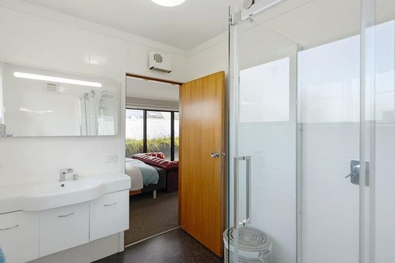 Photo of property in 129 Chester Street East, Christchurch Central, Christchurch, 8011