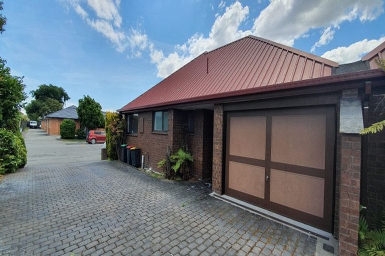 Photo of property in 1/18 Division Street, Riccarton, Christchurch, 8041