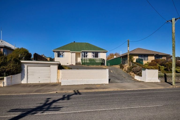 Photo of property in 19 Ludstone Road, Kaikoura, 7300
