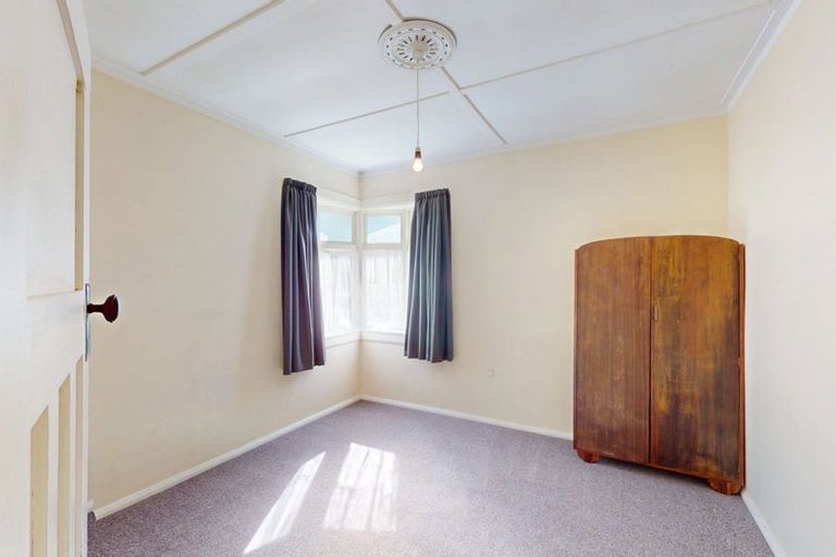 Photo of property in 1/4 Oxford Street, Hokowhitu, Palmerston North, 4410