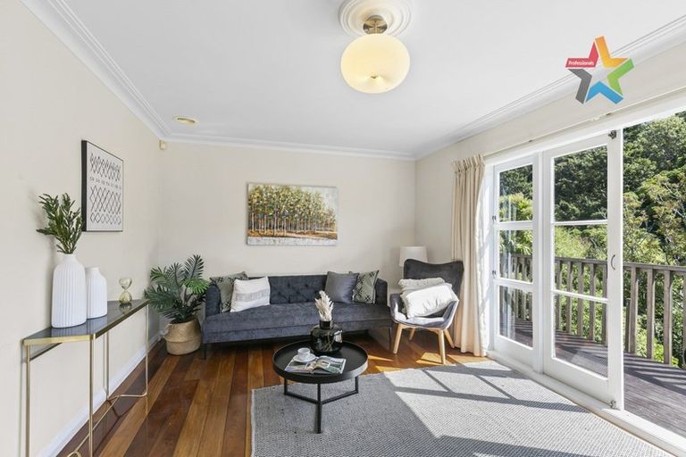 Photo of property in 12 Farnham Street, Mornington, Wellington, 6021