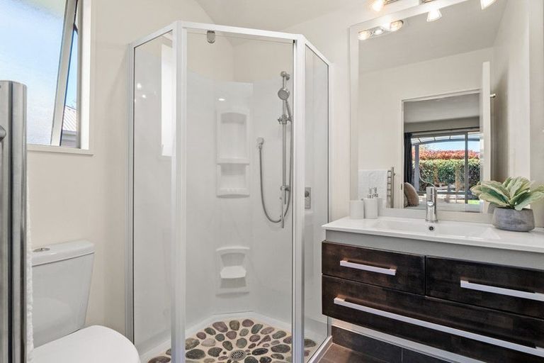 Photo of property in 67 Howards Drive, Lake Hayes, Queenstown, 9304