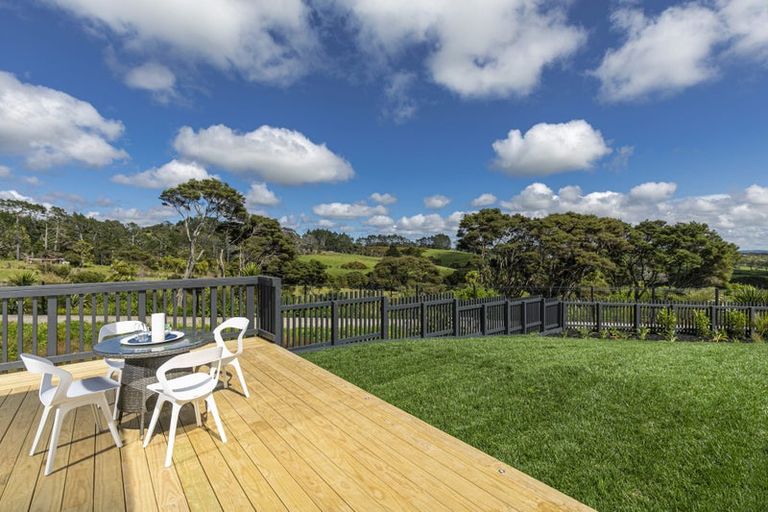 Photo of property in 36 Taiororua Avenue, Massey, Auckland, 0614