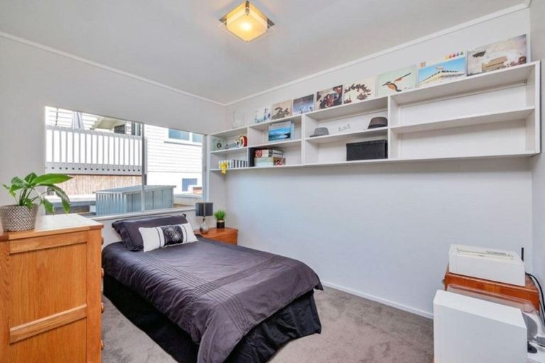 Photo of property in 57 Kirby Street, Glendene, Auckland, 0602