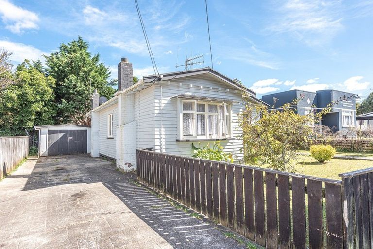 Photo of property in 17 Hutchison Crescent, Durie Hill, Whanganui, 4500
